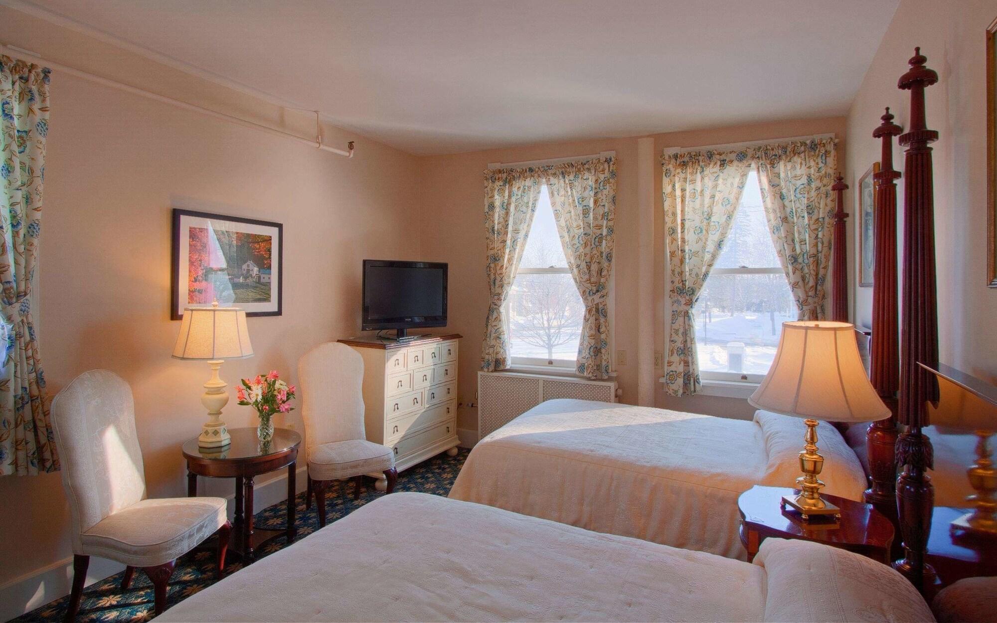 Middlebury Inn Exterior photo
