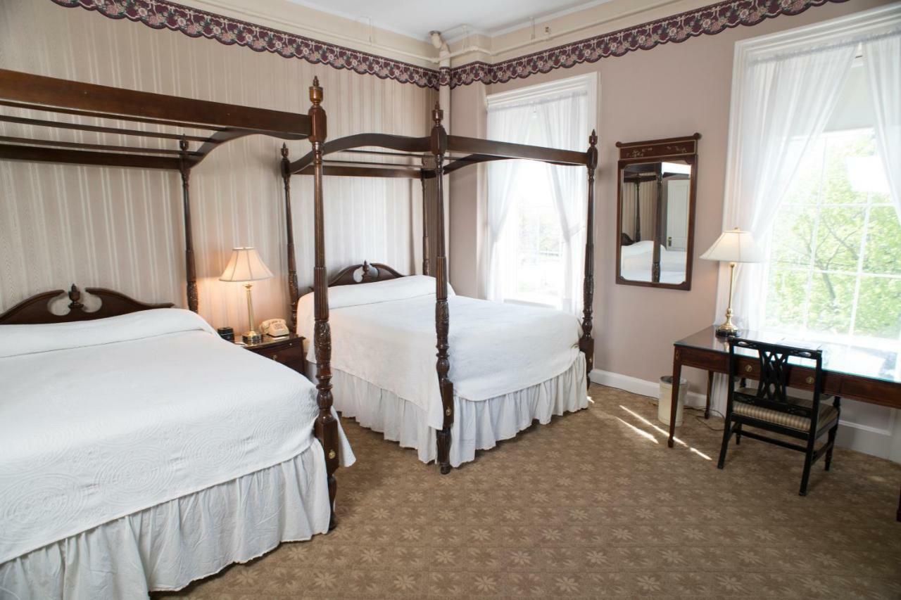 Middlebury Inn Exterior photo
