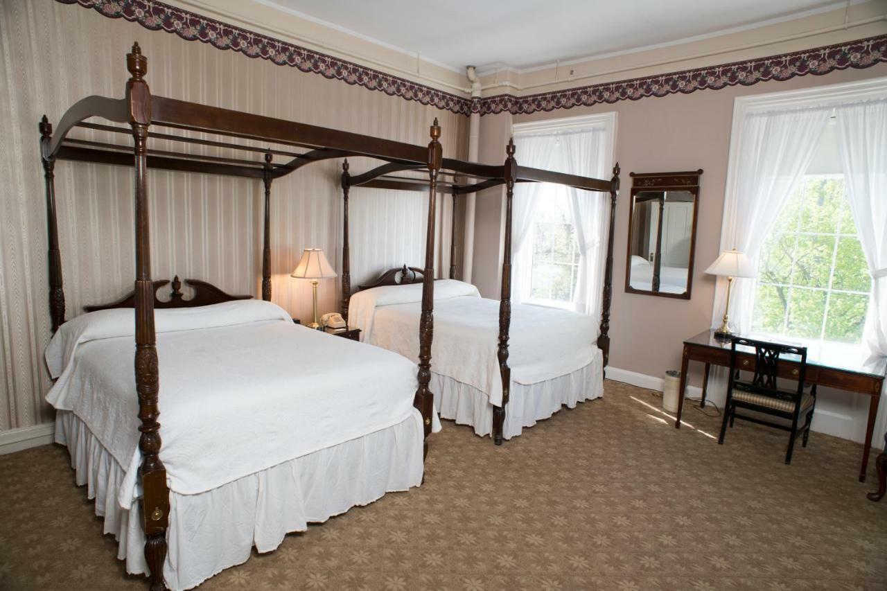 Middlebury Inn Exterior photo