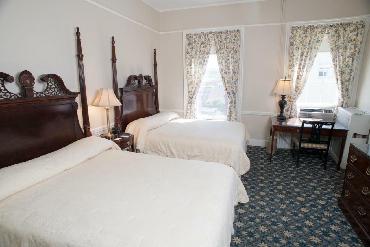 Middlebury Inn Exterior photo
