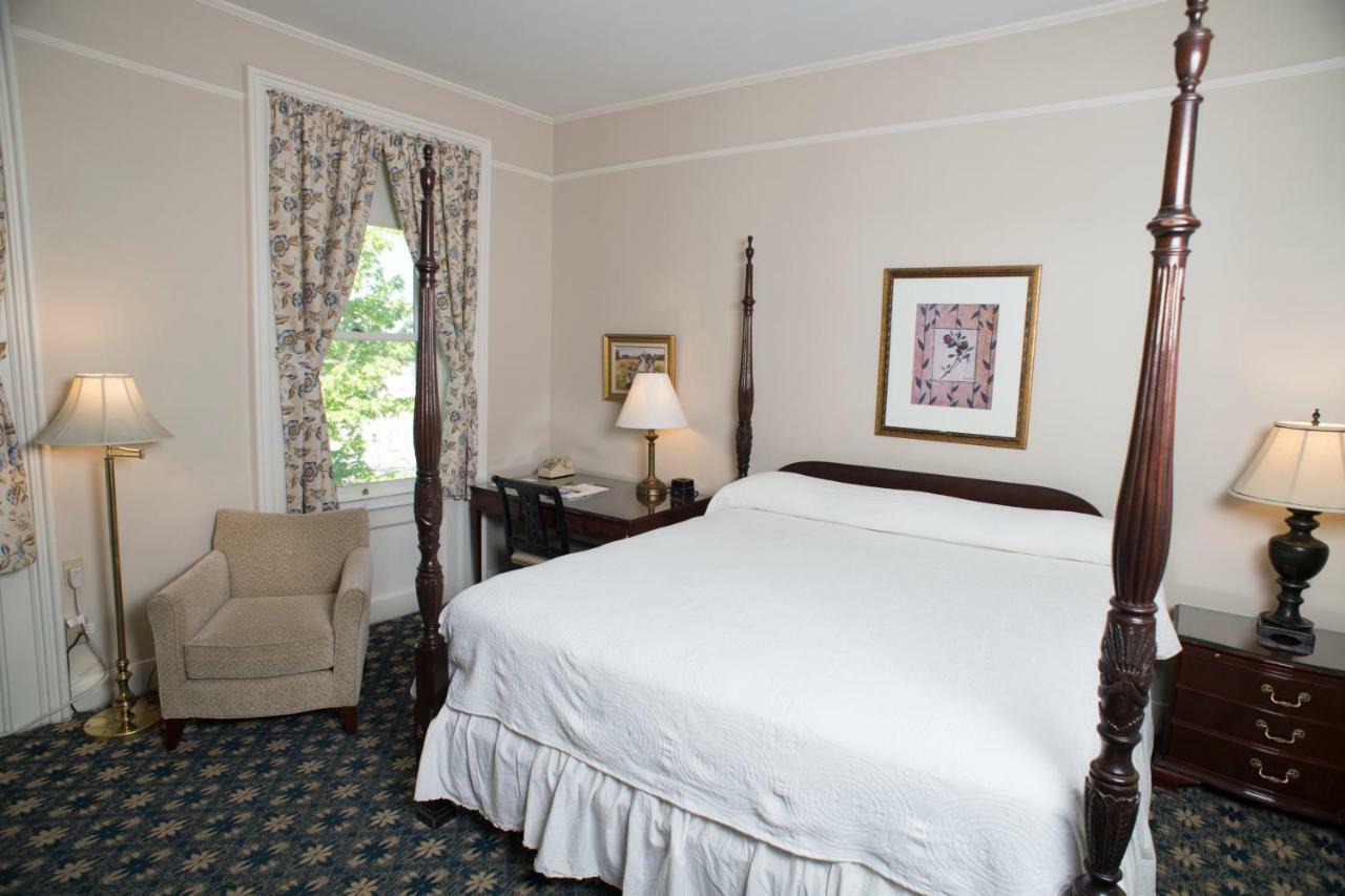 Middlebury Inn Exterior photo